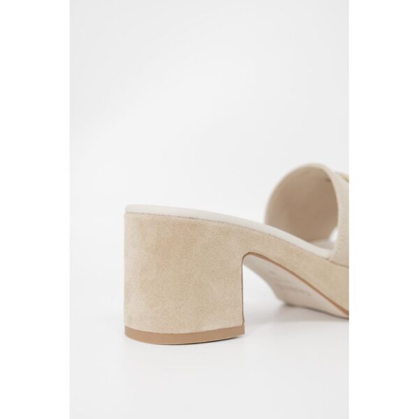 Guess Beige Suede Pump – Image 5