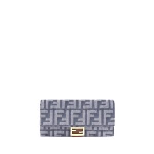 8219940.jpeg