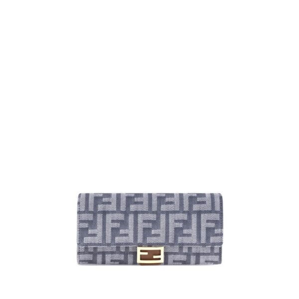 8219940.jpeg